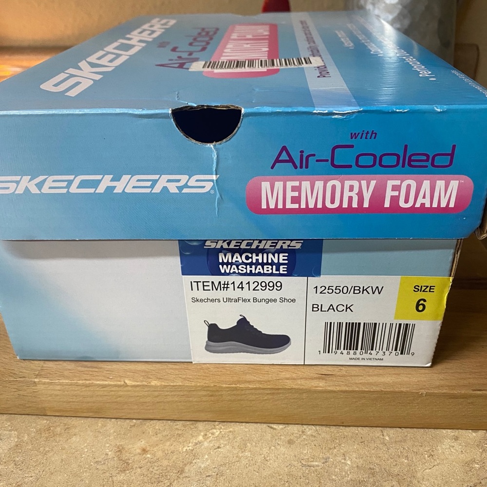 Sketchers Shoes size 6